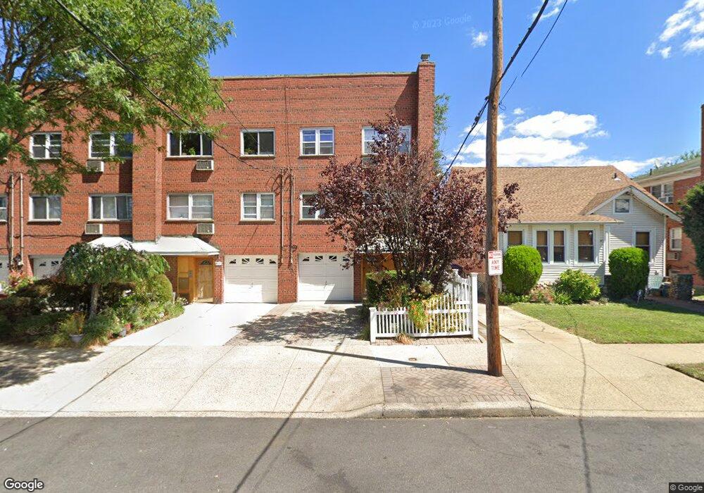 8409 263rd St, Floral Park, NY 11001 - photo 1