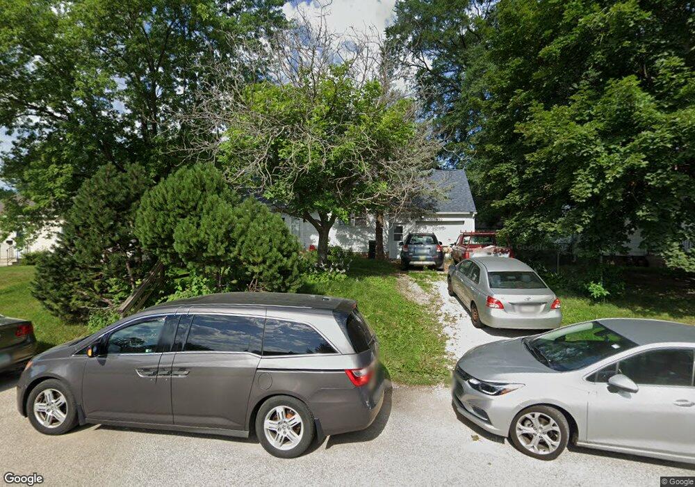 830 Maxwell St, Waterloo, IA 50701 - photo 1