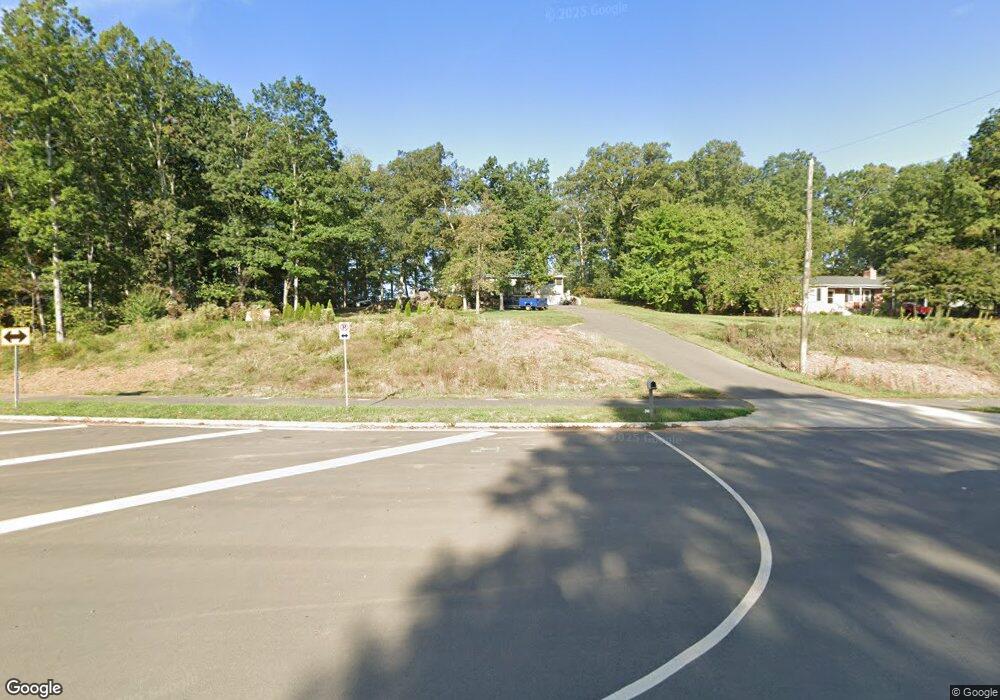 8032 Devlin Rd, Bristow, VA 20136 - photo 1