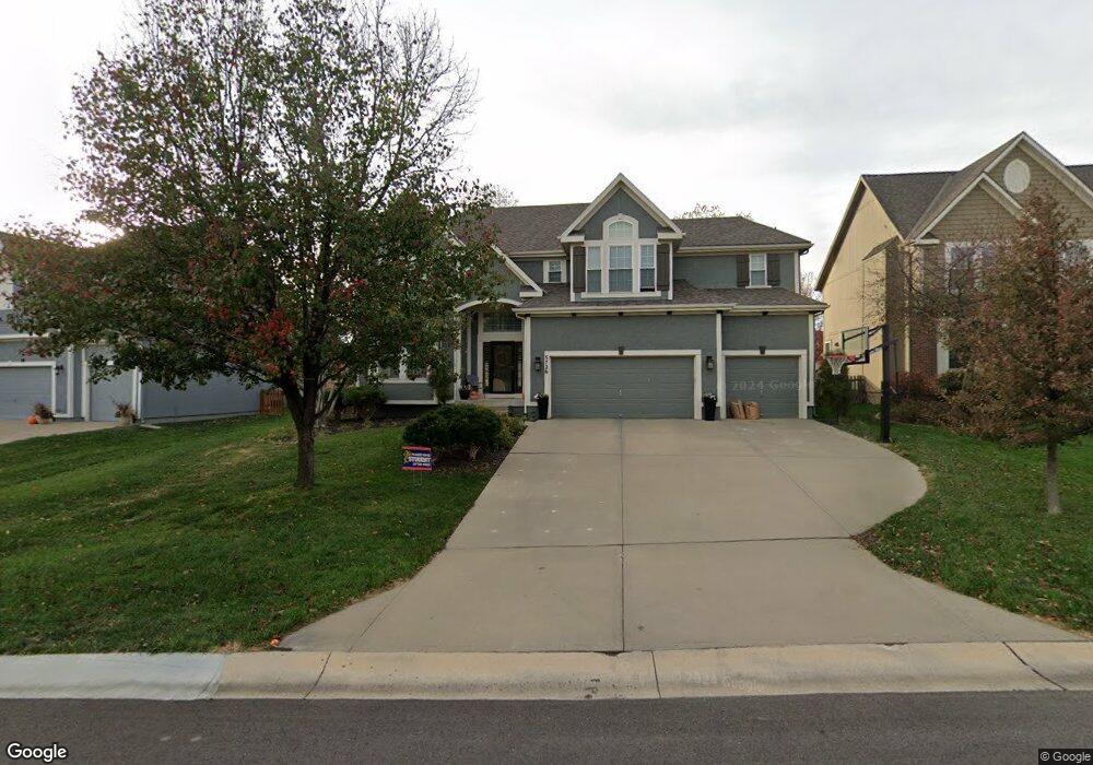 5726 Brockway St, Shawnee, KS 66226 - photo 1