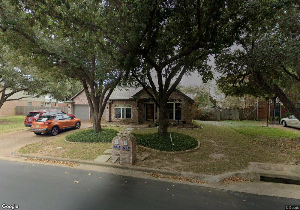 721 Tradonna Ln, Hurst, TX 76054 - photo 1