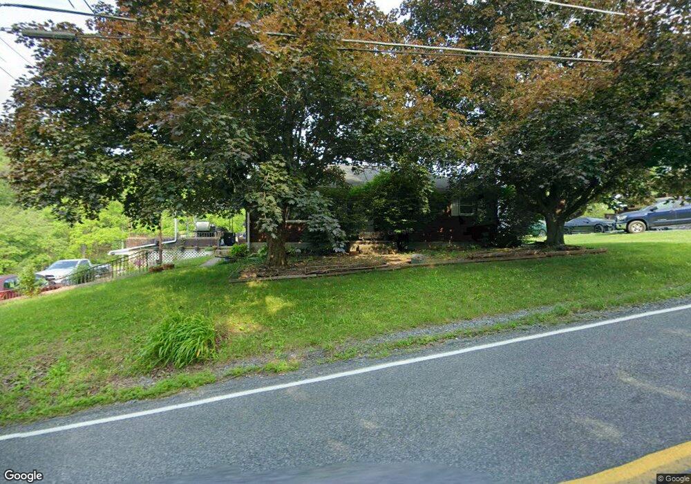 259 Grouse Dr, Bath, PA 18014 - photo 1