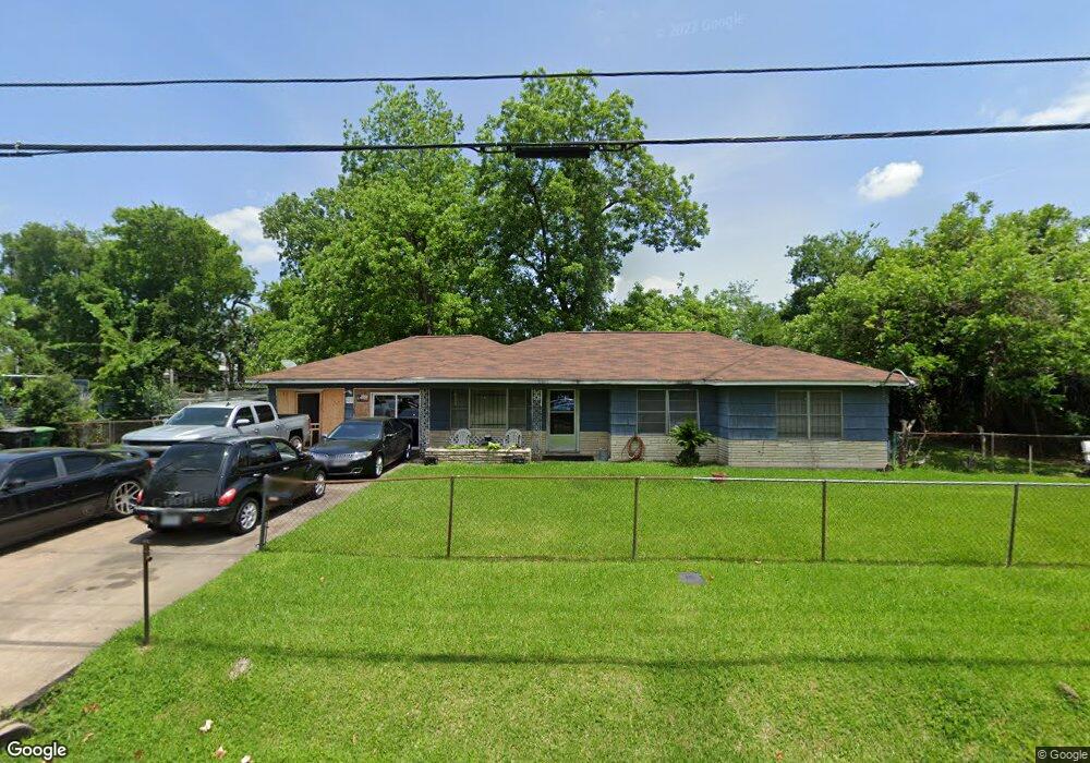 9322 Shoreham St, Houston, TX 77093 - photo 1