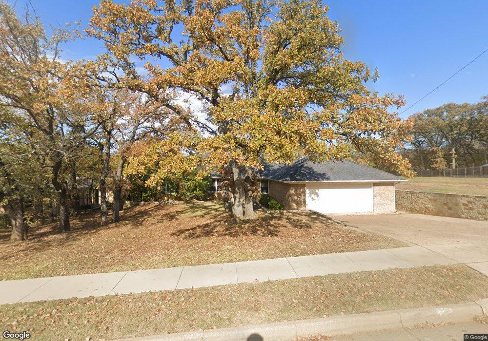 1525 Donna Ln, Bedford, TX 76022 - photo 1