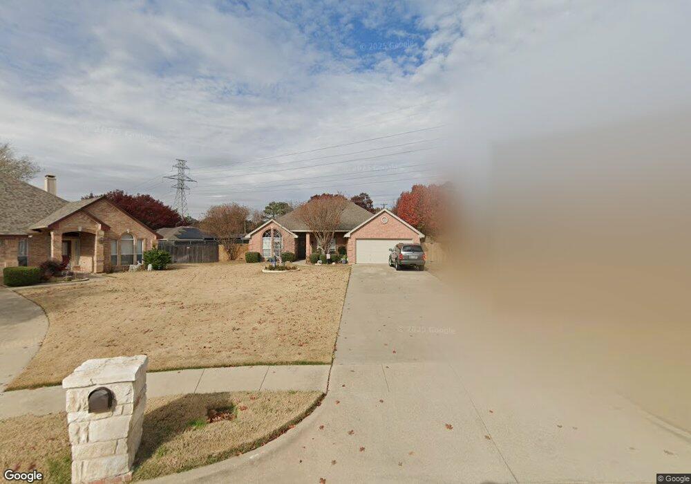 472 Shade Tree Cir, Hurst, TX 76054 - photo 1