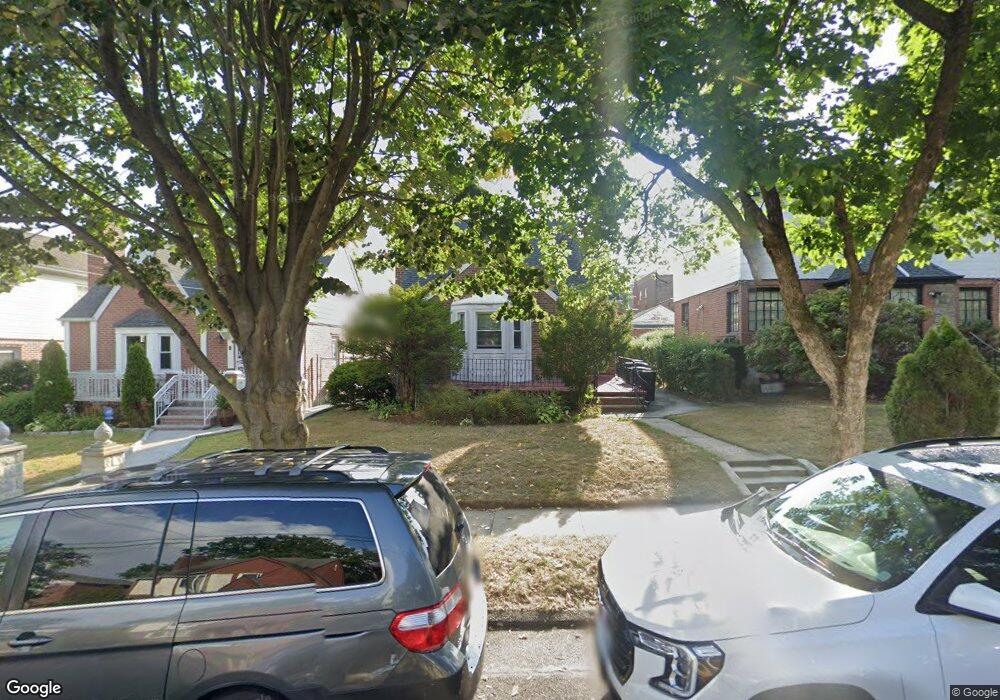 8209 166th St, Jamaica, NY 11432 - photo 1