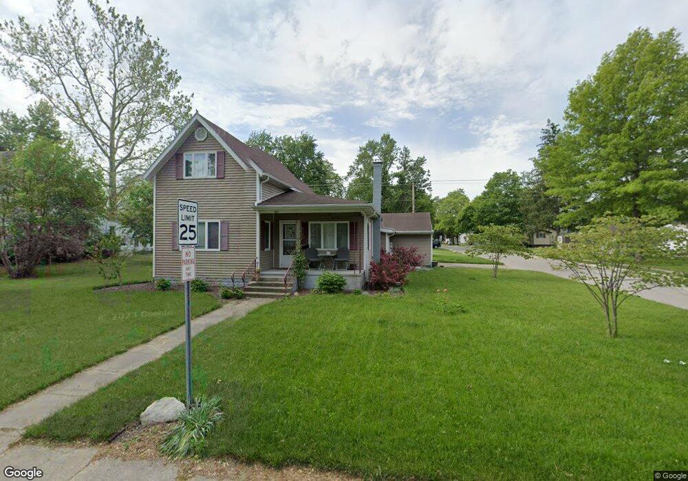 557 W Walnut St, Nappanee, IN 46550 - photo 1