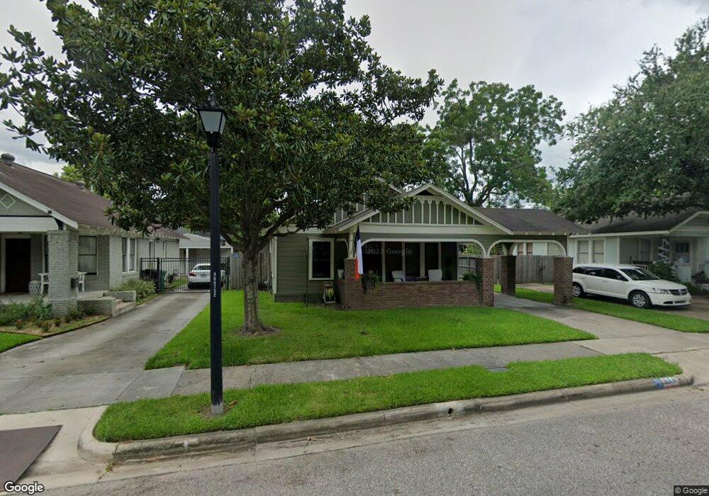 910 1/2 W Cottage St, Houston, TX 77009 - photo 1
