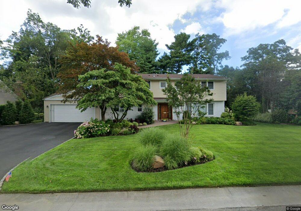 20 Chestnut Rd, Manhasset, NY 11030 - photo 1