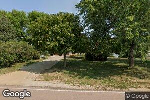 202 Swan Lake Dr, Viborg, SD 57070