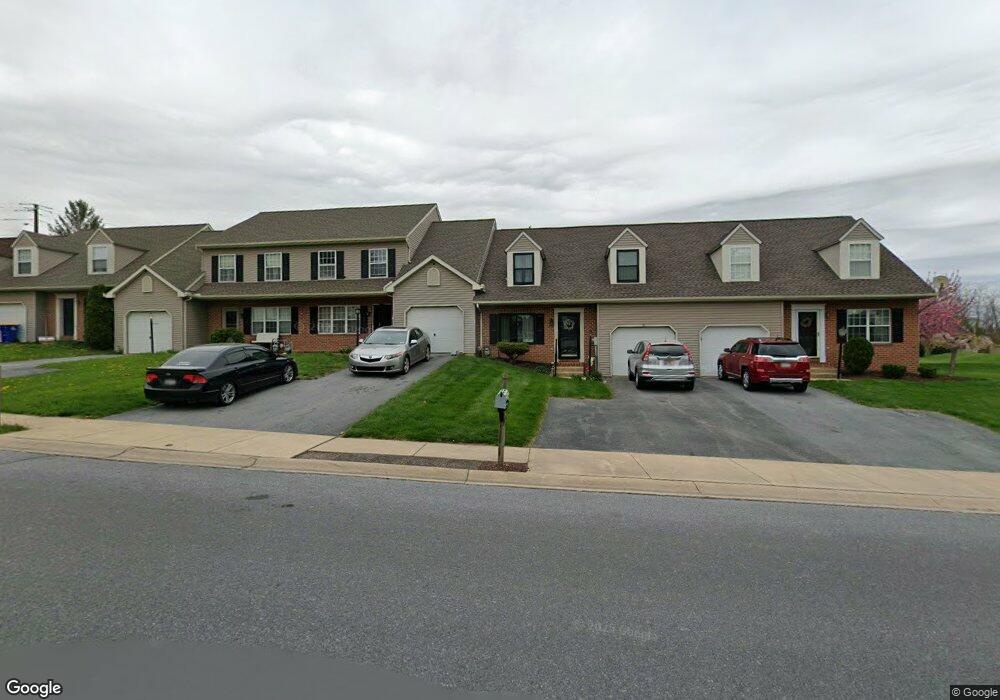 303 W Fulton St, New Holland, PA 17557 - photo 1