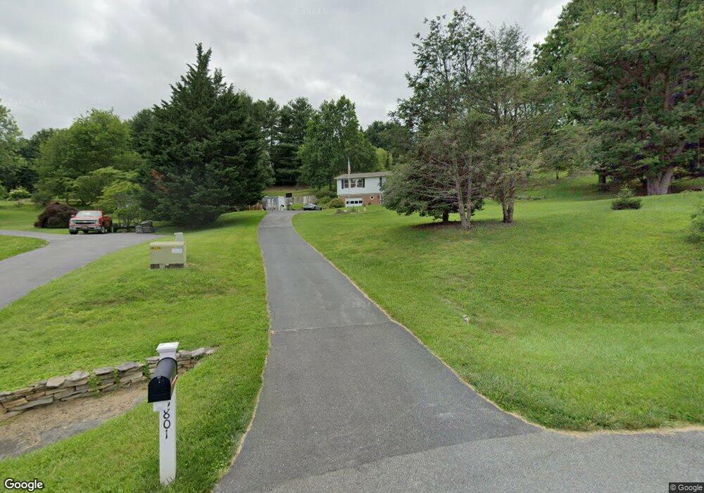 5801 Stonehouse Ct, Frederick, MD 21702 - photo 1