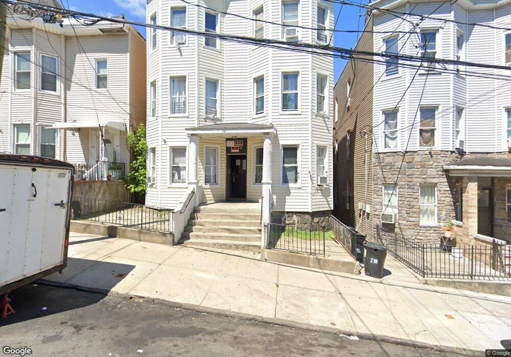 147 Beech St unit 2R, Yonkers, NY 10701 - photo 1