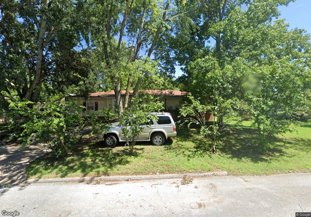 704 Evergreen Ave, Nixa, MO 65714 - photo 1