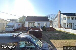 8 Dracut St, Seabrook, NH 03874