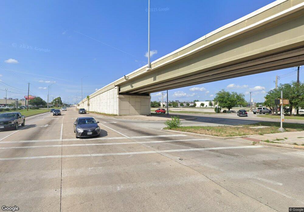 983 S Victory Dr, Houston, TX 77088 - photo 1