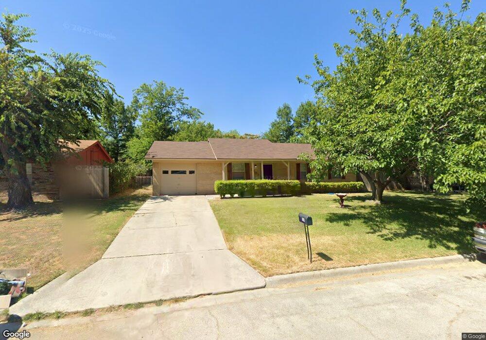 1501 Natalie Dr, Gainesville, TX 76240 - photo 1