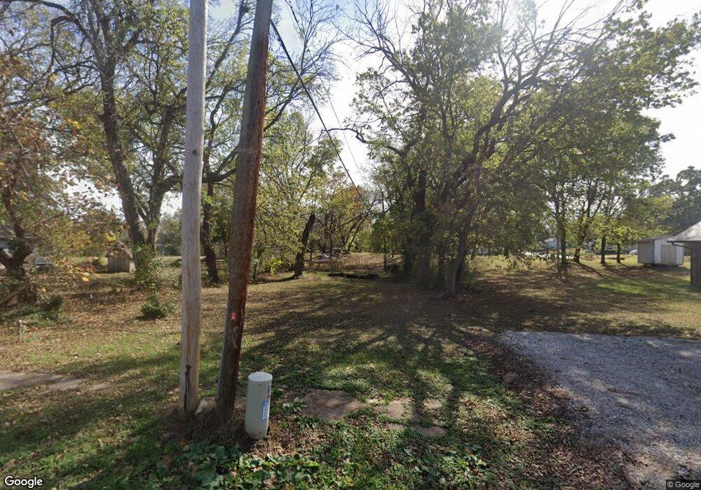 708 W 16th St, Okmulgee, OK 74447 - photo 1