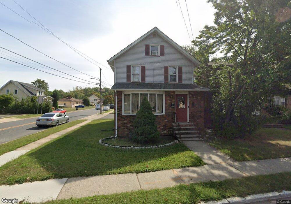 562 Bound Brook Rd, Middlesex, NJ 08846 - photo 1