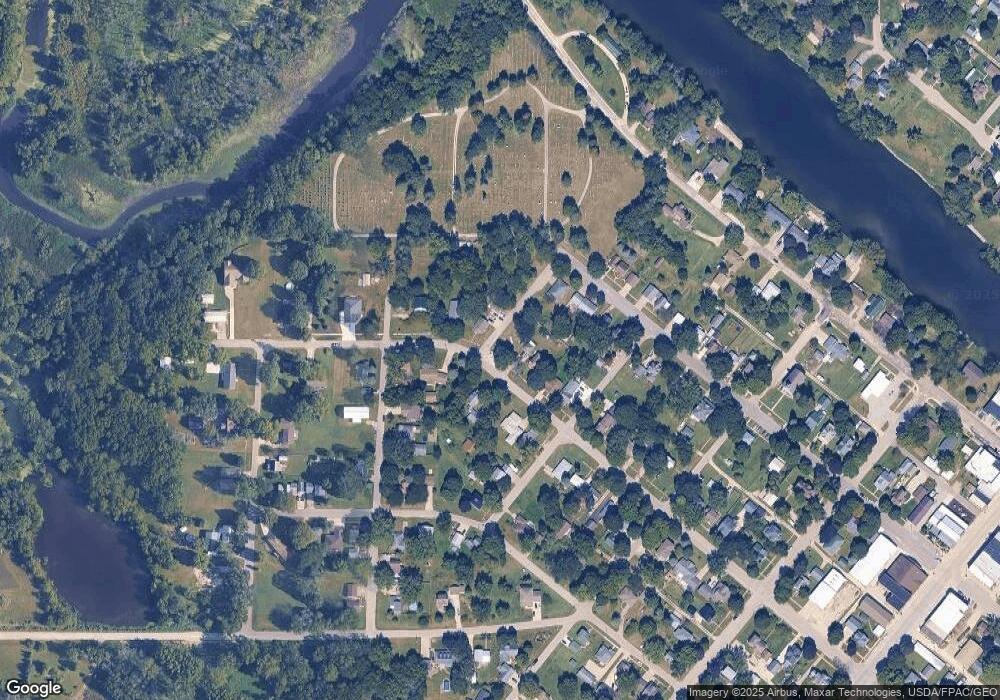 421 W Prospect St, Shell Rock, IA 50670 - photo 1