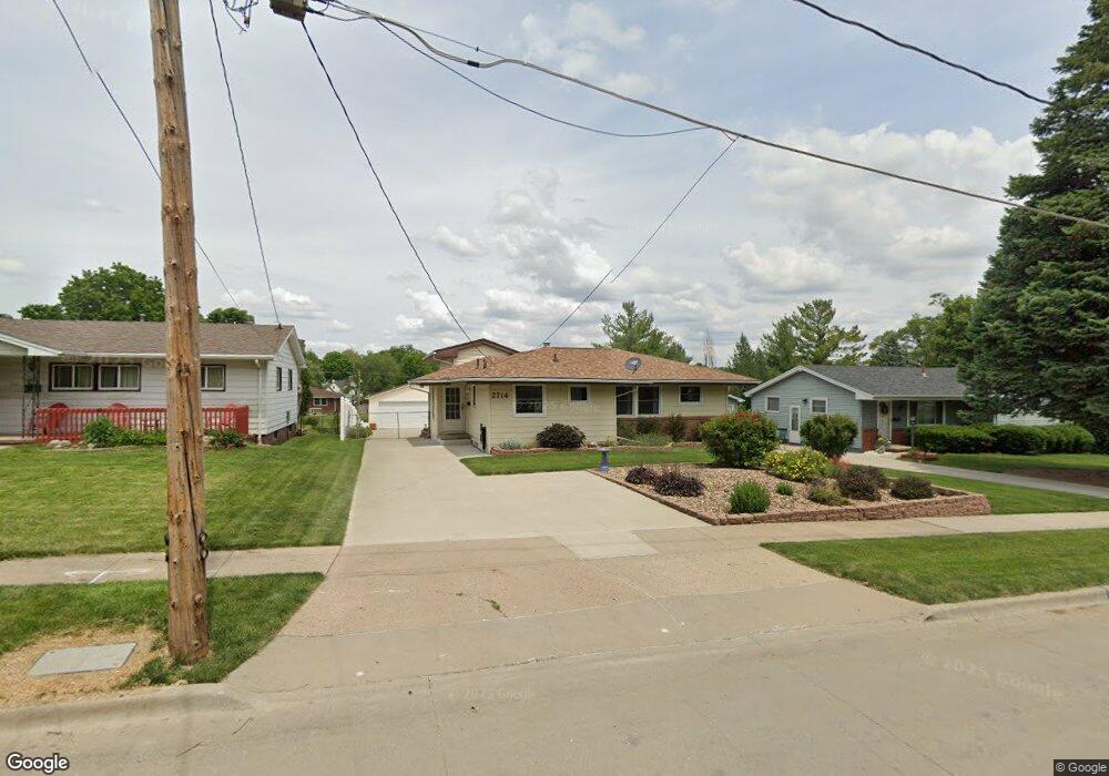 2714 Wedgewood Rd, Des Moines, IA 50317 - photo 1