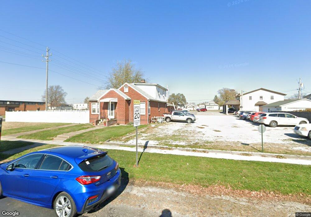 808 W Edgar Ave, Effingham, IL 62401 - photo 1