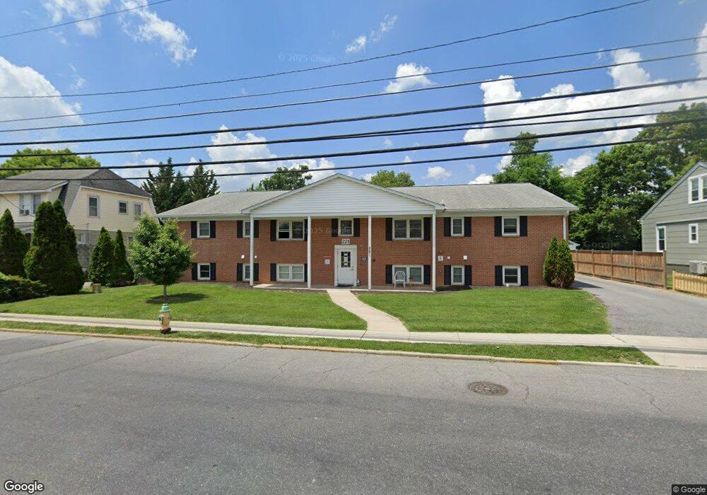 221 S Jefferson St, Frederick, MD 21701 - photo 1