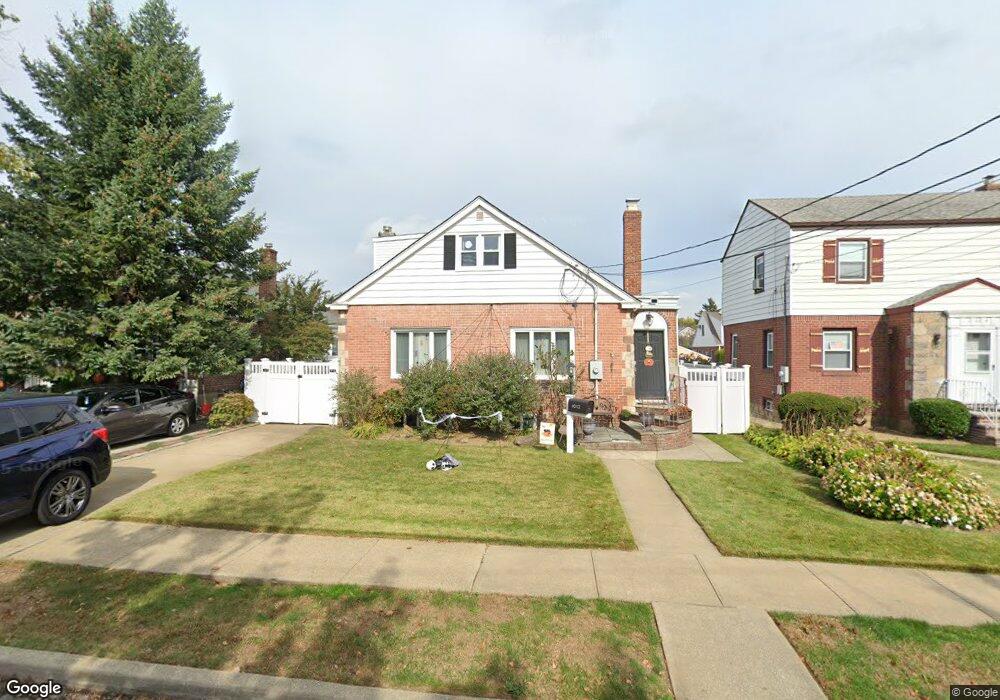 1012 Hancock Ave, Franklin Square, NY 11010 - photo 1