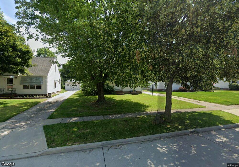 2229 E 290th St, Wickliffe, OH 44092 - photo 1