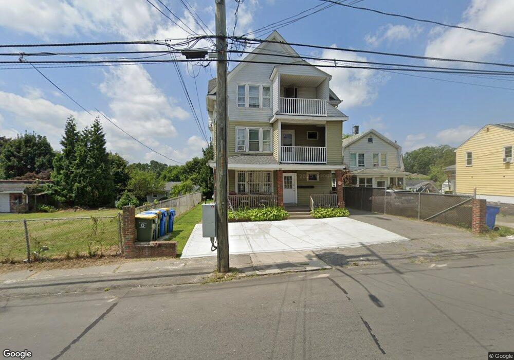 267 Hill St unit 3, Waterbury, CT 06704 - photo 1