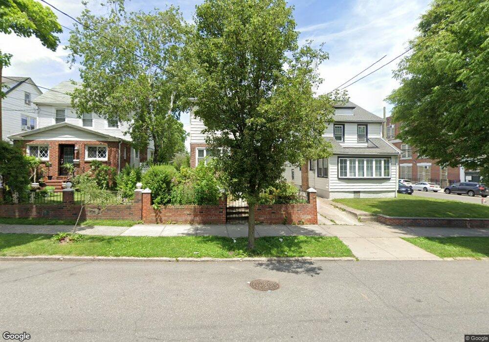 3382 171st St, Flushing, NY 11358 - photo 1