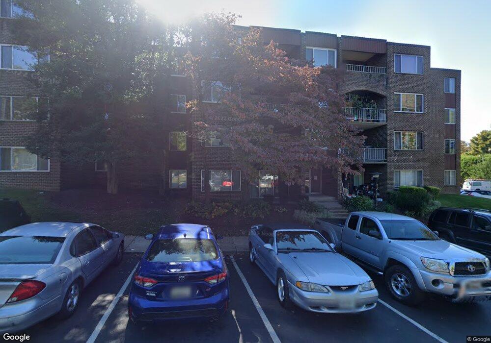 458 Girard St unit 101, Gaithersburg, MD 20877 - photo 1