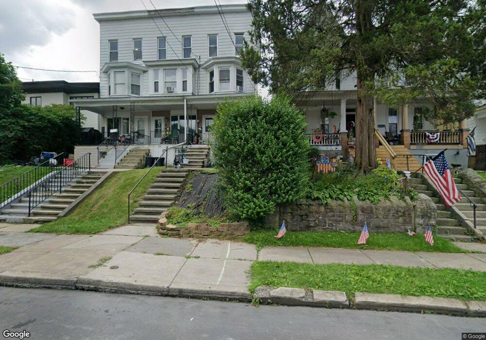 628 1/2 E Broad St, Tamaqua, PA 18252 - photo 1