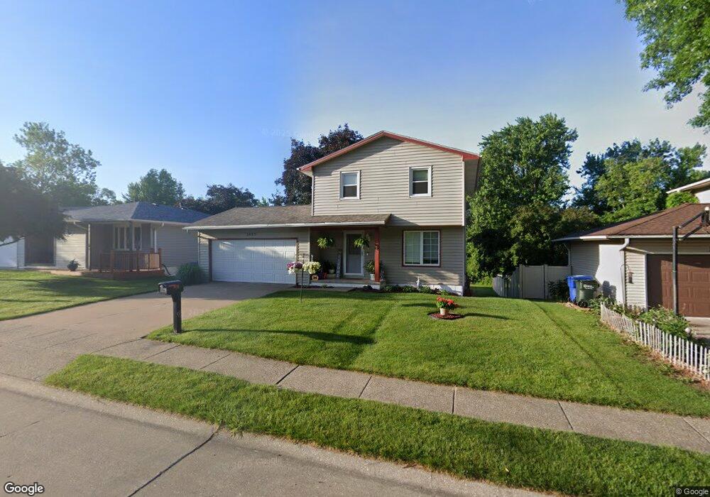 2405 W 57th St, Davenport, IA 52806 - photo 1
