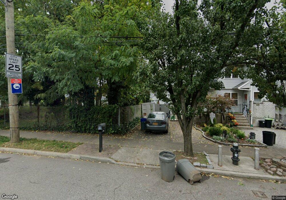 172 Lorraine Loop, Staten Island, NY 10309 - photo 1