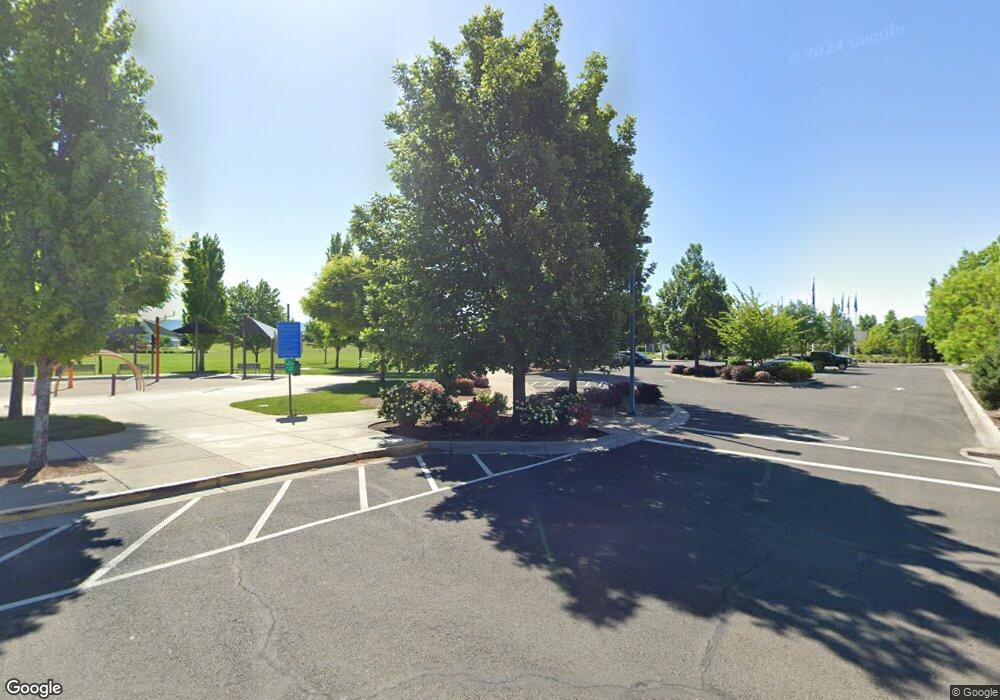 223 W Vilas Rd, Central Point, OR 97502 - photo 1