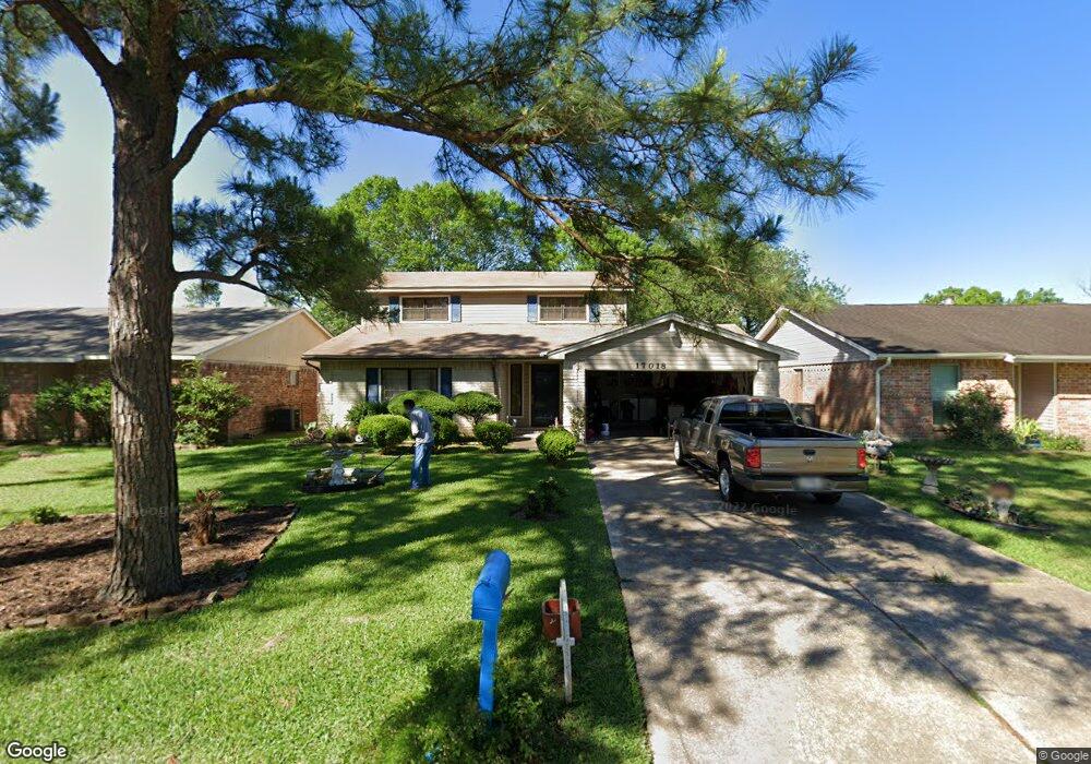 17018 Bougainvilla Ln, Friendswood, TX 77546 - photo 1