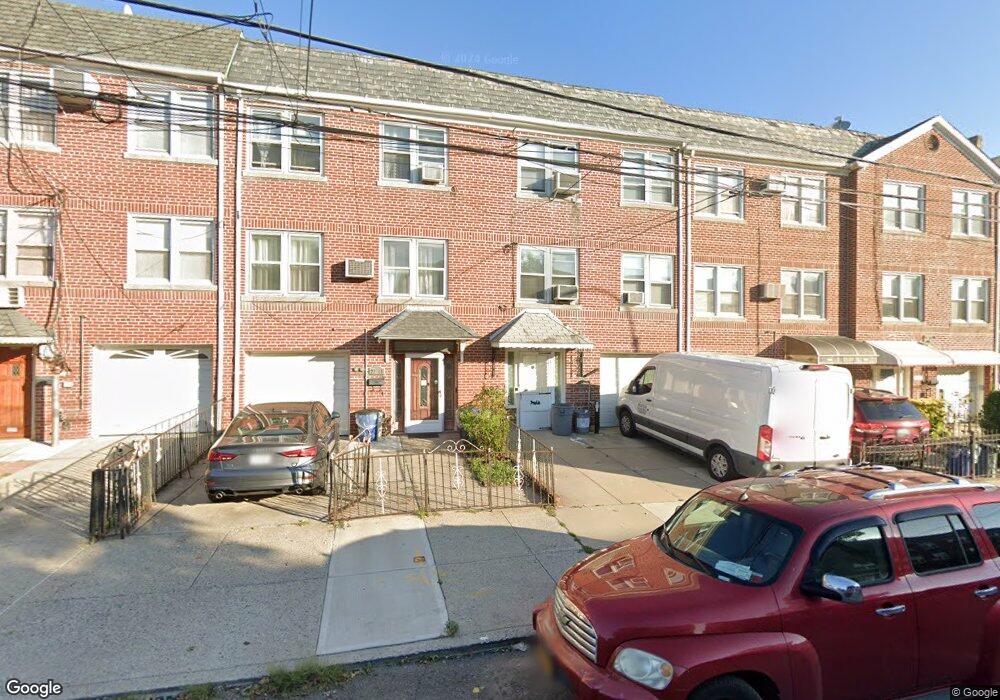 22-46 47th St unit 2 R, Astoria, NY 11105 - photo 1