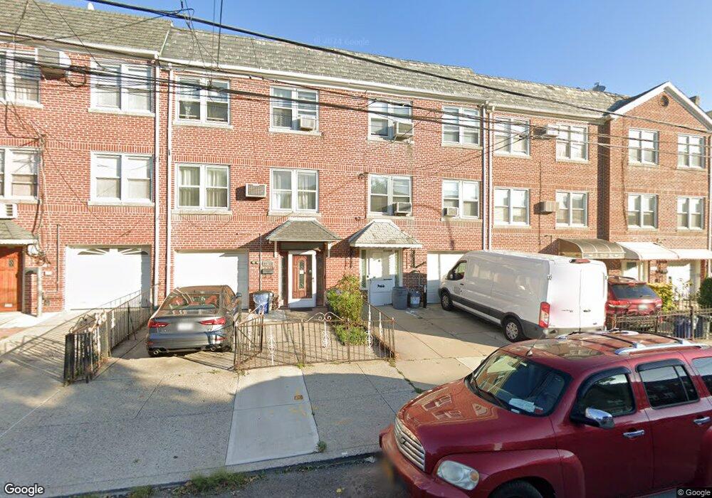 22-46 47th St unit 2, Astoria, NY 11105 - photo 1