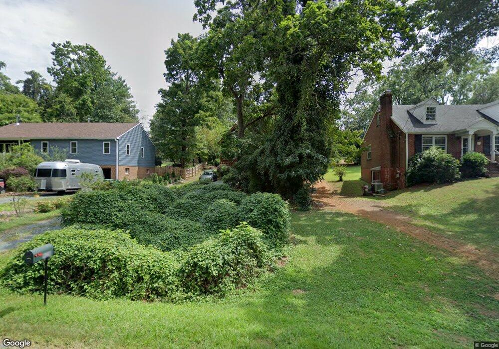 928 Saint Charles Ave, Charlottesville, VA 22901 - photo 1