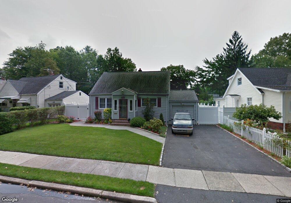 685 Pinewood Rd, Union, NJ 07083 - photo 1