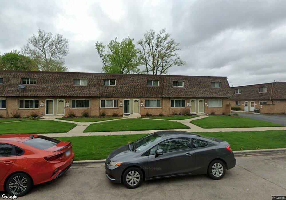 881 Richard St unit 881, Aurora, IL 60506 - photo 1