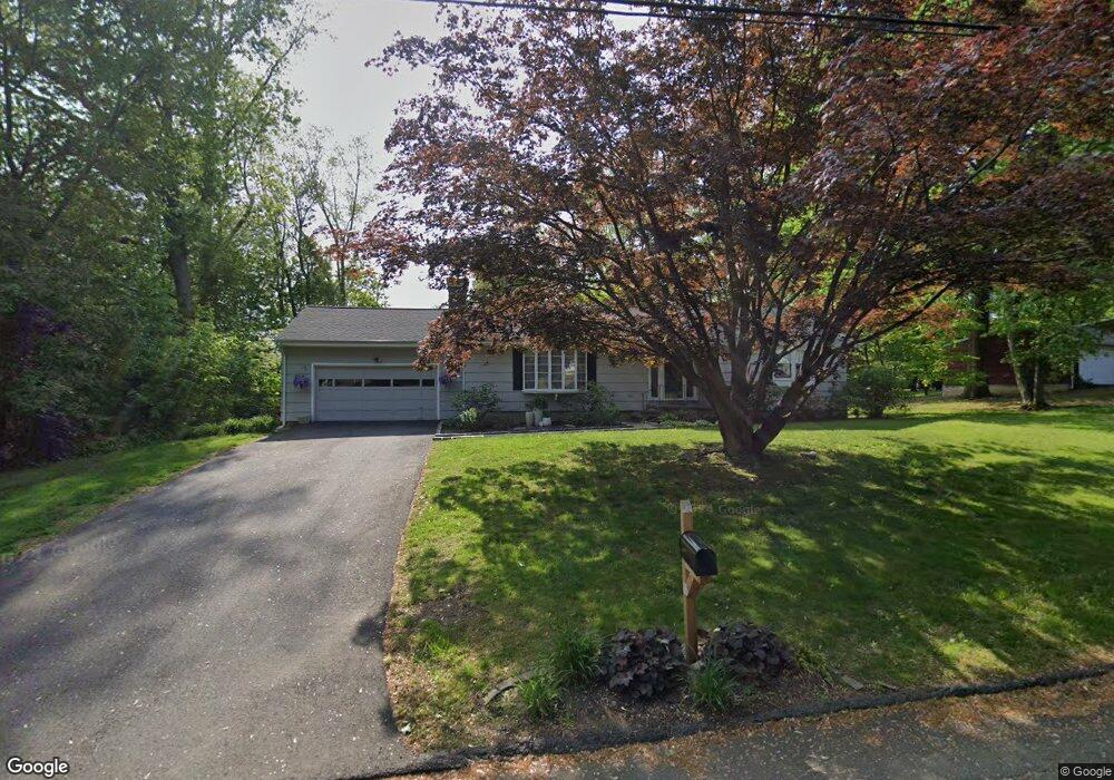 86 Suzanne Cir, Trumbull, CT 06611 - photo 1