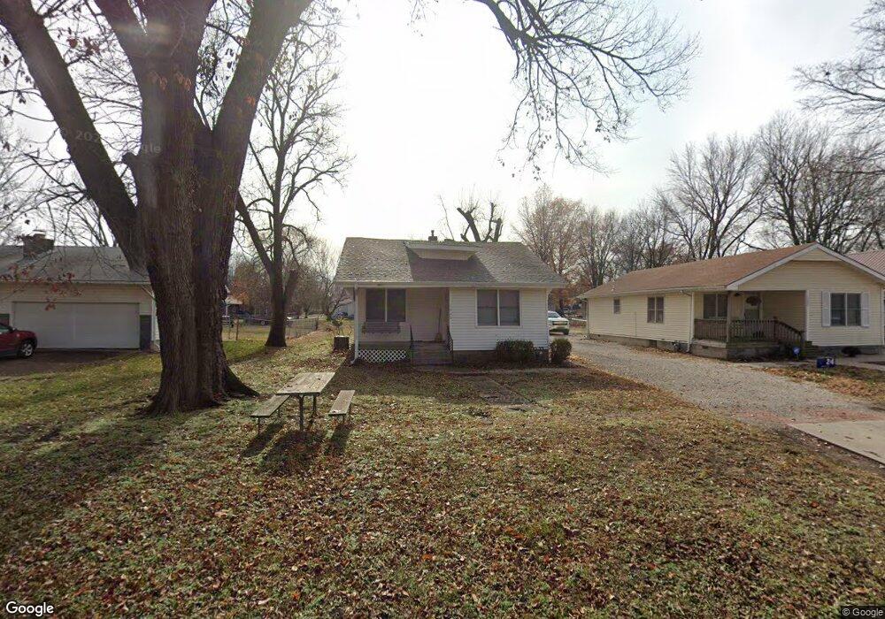 1200 Grand Ave, Parsons, KS 67357 - photo 1