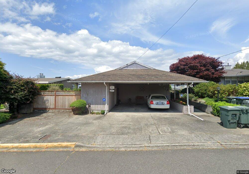 565 Hemlock Way, Edmonds, WA 98020 - photo 1