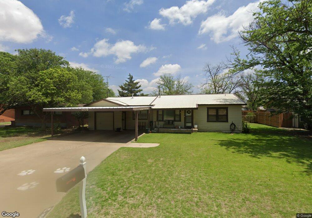 1008 Zephyr St, Plainview, TX 79072 - photo 1