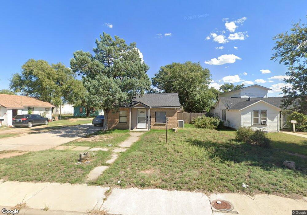 413 S Meredith Ave, Dumas, TX 79029 - photo 1