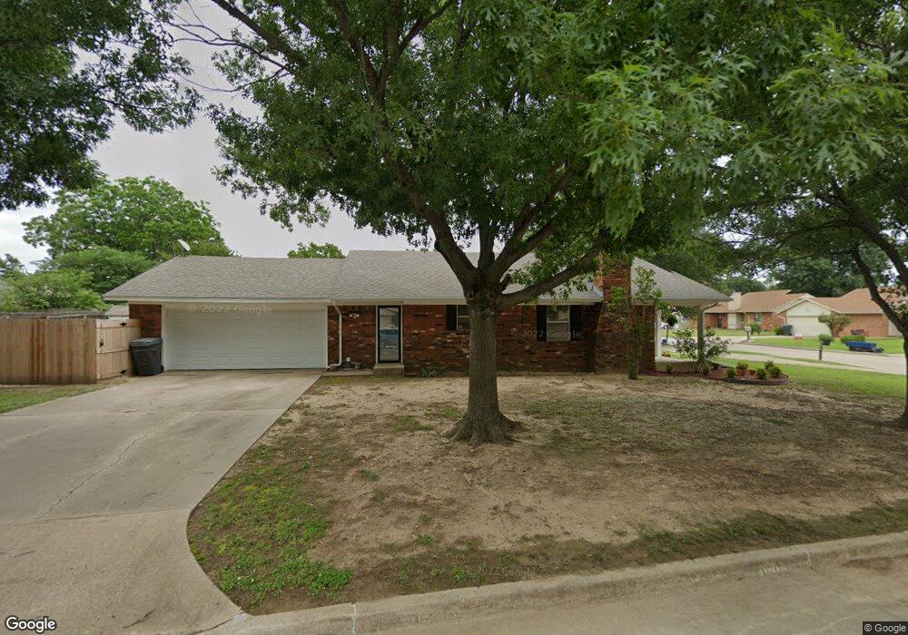1719 Wildwood Dr, Ardmore, OK 73401 - photo 1