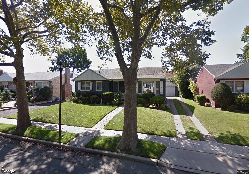 715 Morton Ave, Franklin Square, NY 11010 - photo 1