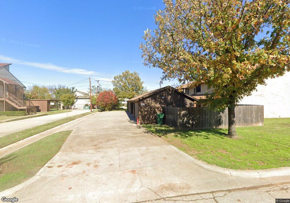 900 Kilkenny Ct unit B, Denton, TX 76210 - photo 1